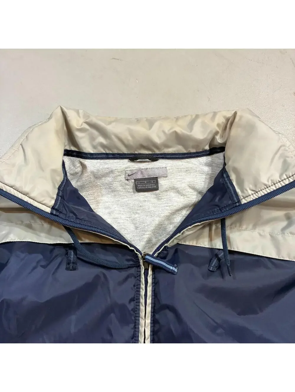 vintage nike 900 hooded windbreaker navy cream - Picture 2 of 9